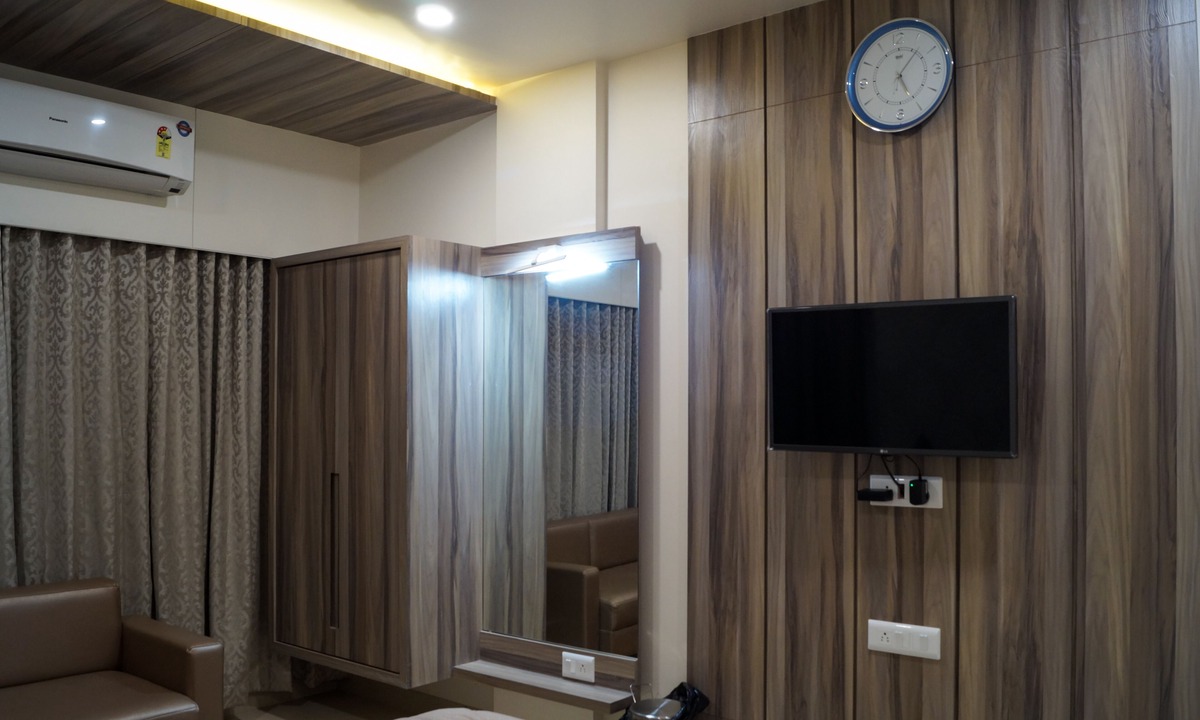 Vadodara House | Hotel Midtown