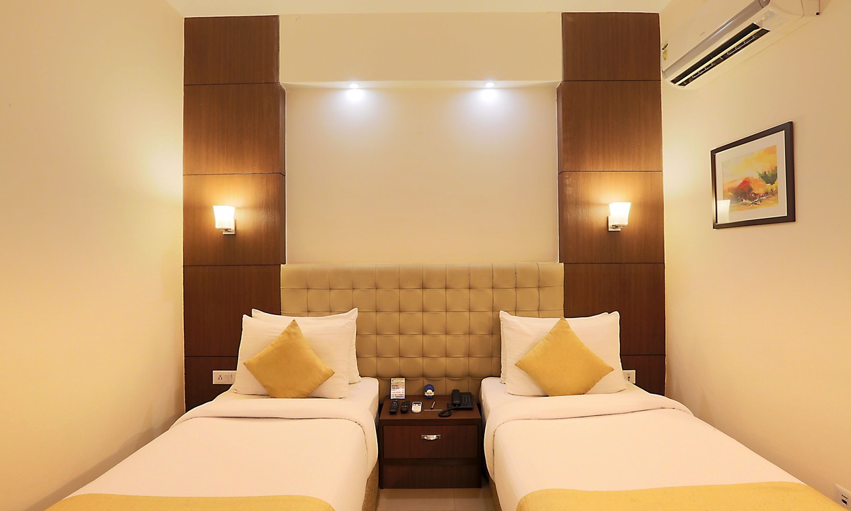 Nehru Place Hotel | The Pamposh New Delhi