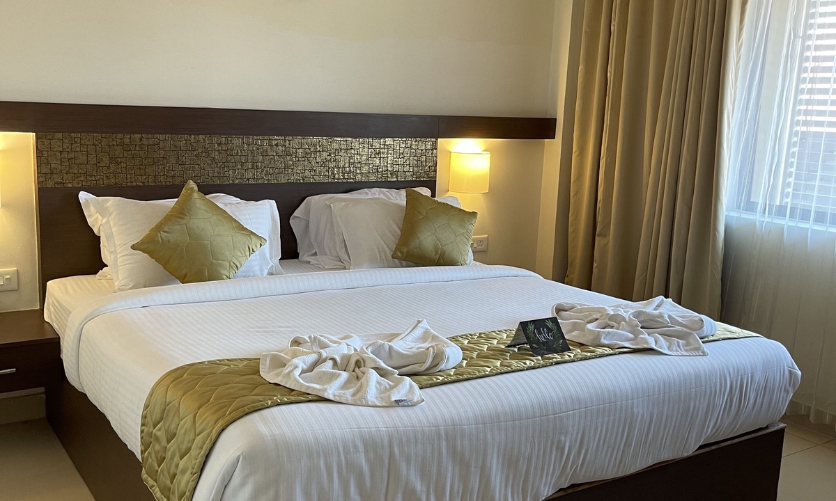 Adoor Hotel | Hotel Yamuna