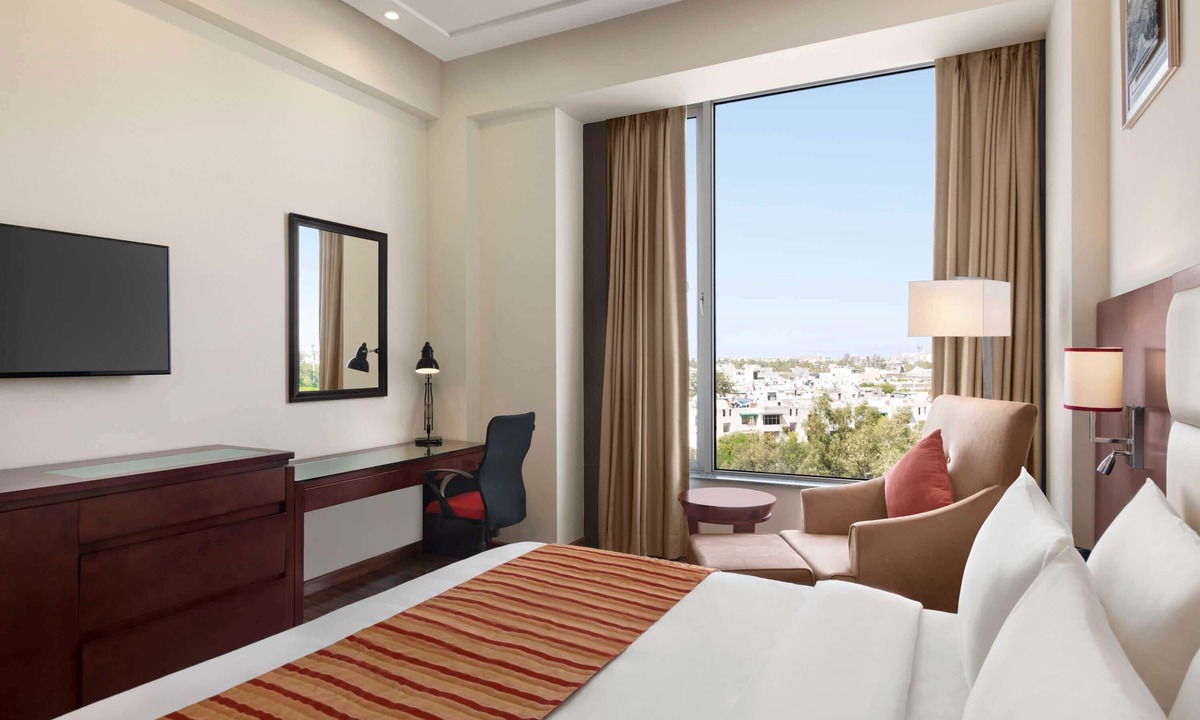 Pitampura Hotel | Ramada by Wyndham New Delhi Pitampura
