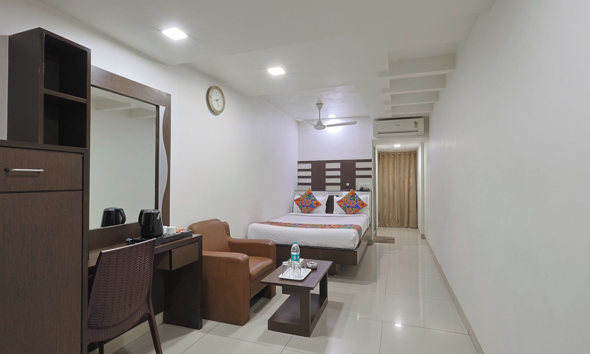 Sayajiganj Hotel | Hotel Ambassador