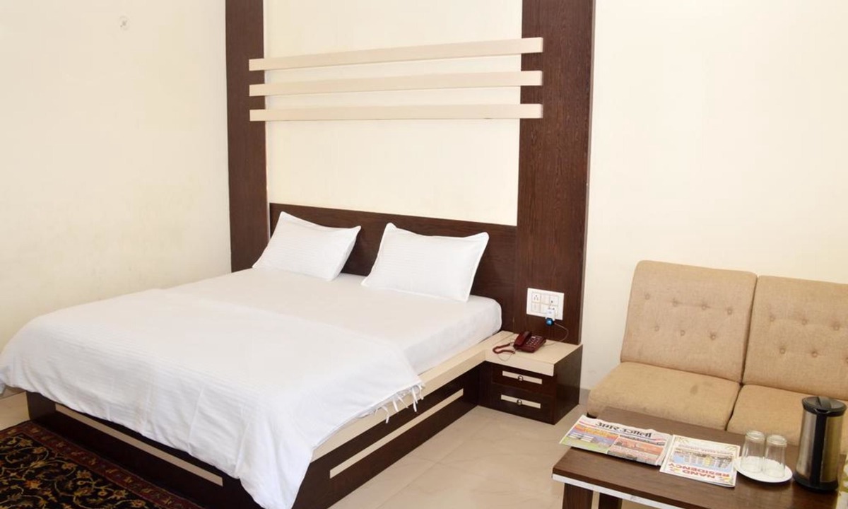 Ghazipur Hotel | Hotel Nand Residency