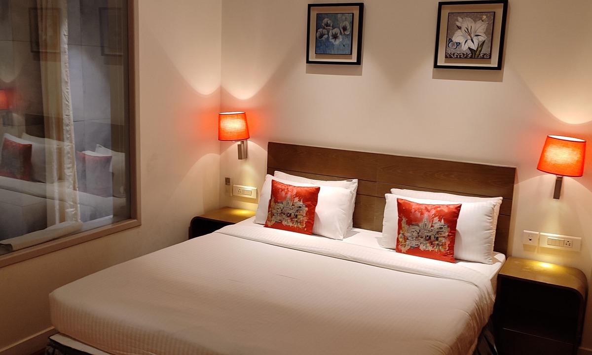 Kakarmatha Hotel | Hotel Le Lotus Grand Varanasi