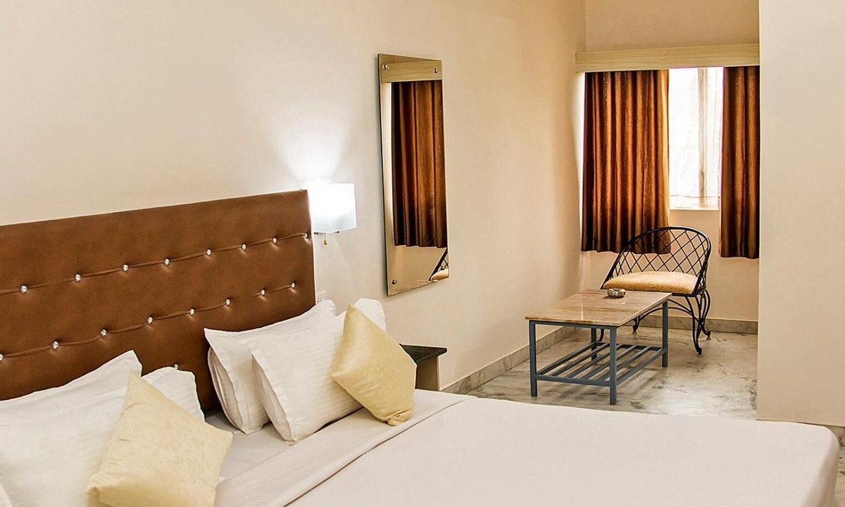 Bengaluru Hotel | Airavatha Residency
