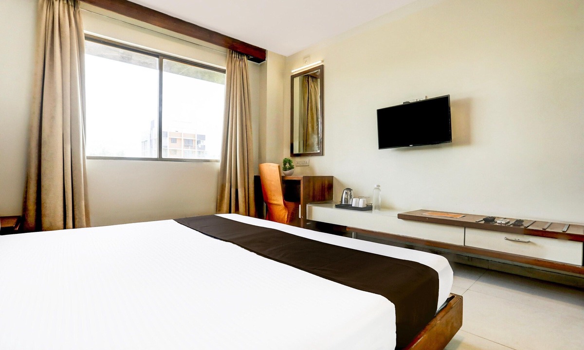 Ahmedabad House | Super Townhouse Prahladnagar