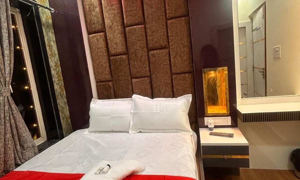 Dumdum Hotel | Hotel Runway