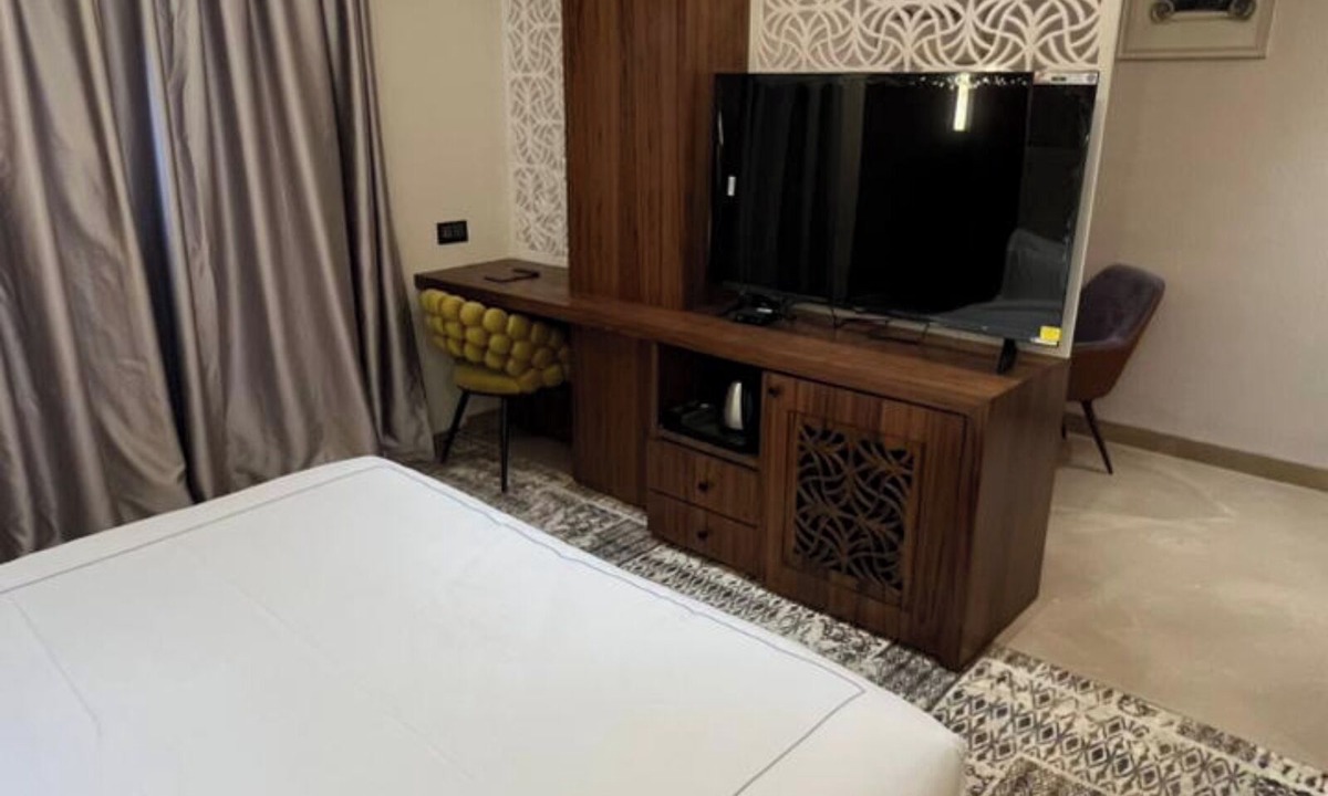 Akola Hotel | Hotel Roi Retreat