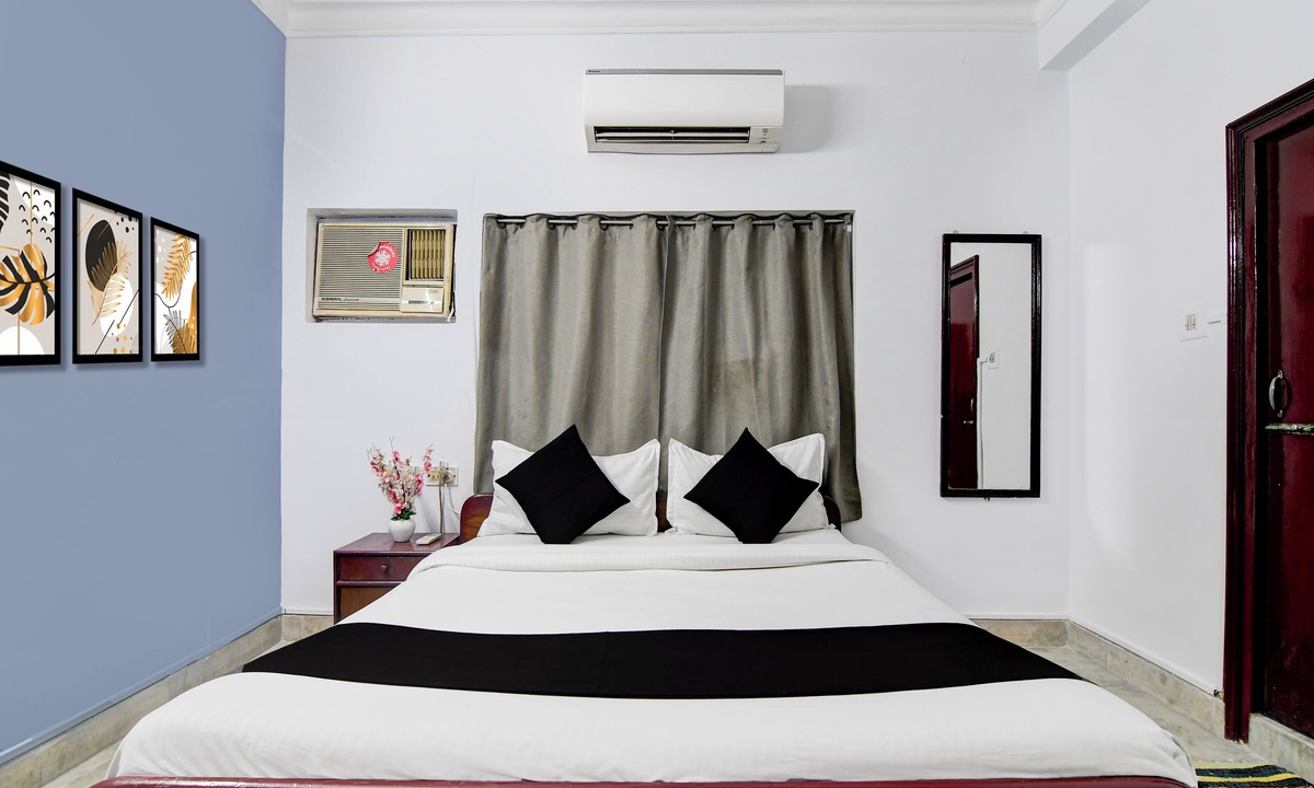 Sector II Hotel | Smart stay by- Brill rooms