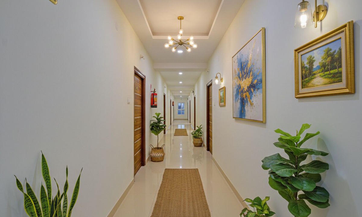 Serilingampally Hotel | Fabhotel Garapati Grand