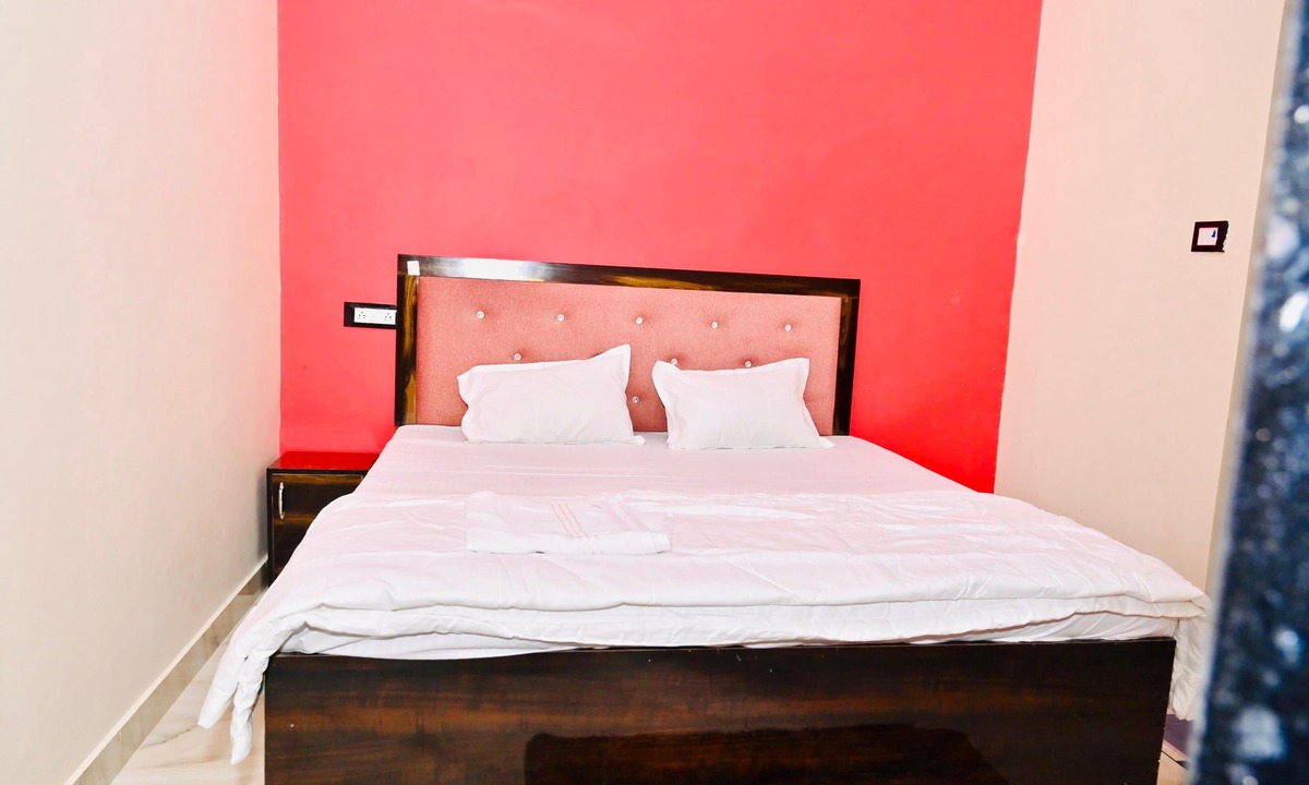 Faizabad Hotel | HOTEL THE SGS INN