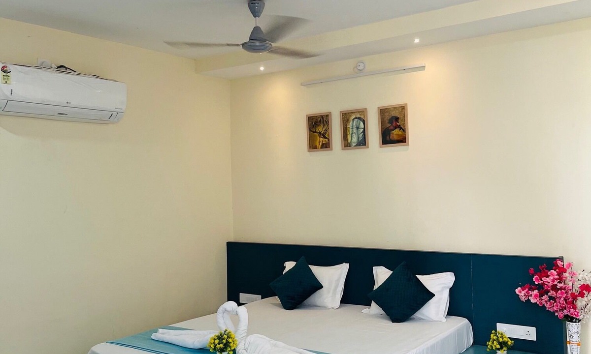 Maheshwar Villa | Gokul hotel