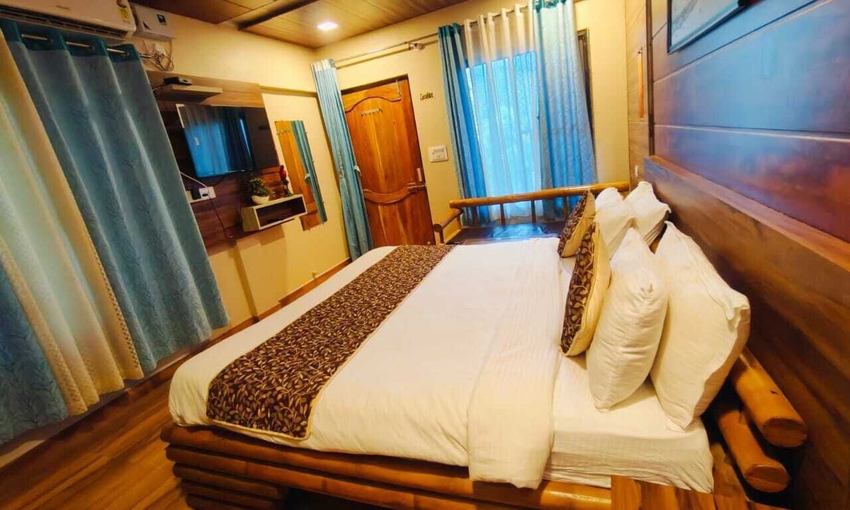 Avarghani Hotel | The Palash Vann Resort