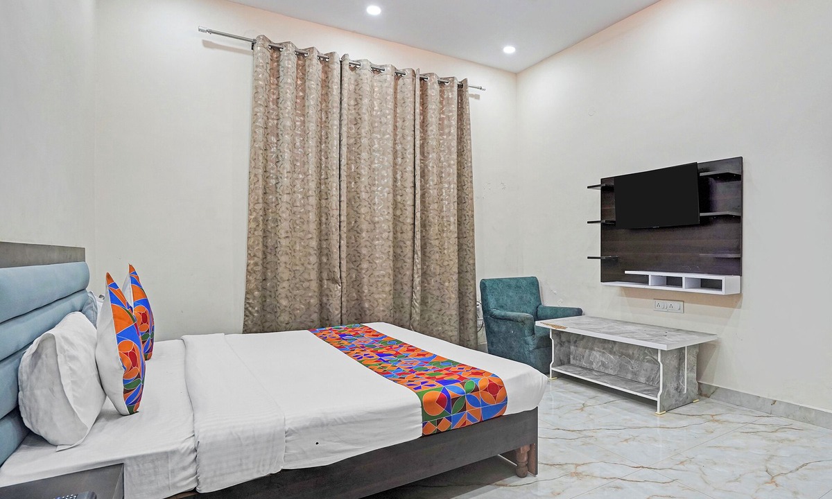 Baraula Hotel | Fabhotel Winsome Inn