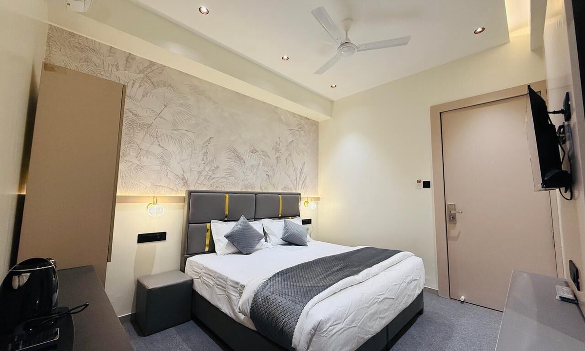 Nashik Hotel | Hotel The Signature