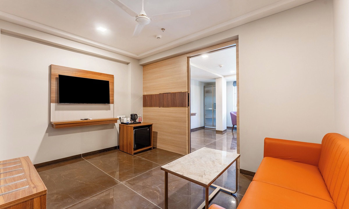 Nagpur Hotel | Treebo Premium Nagpur Automotive Square