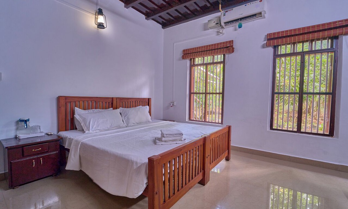 Mankombu Hotel | Cotelac Heritage Lake Resort Alleppey