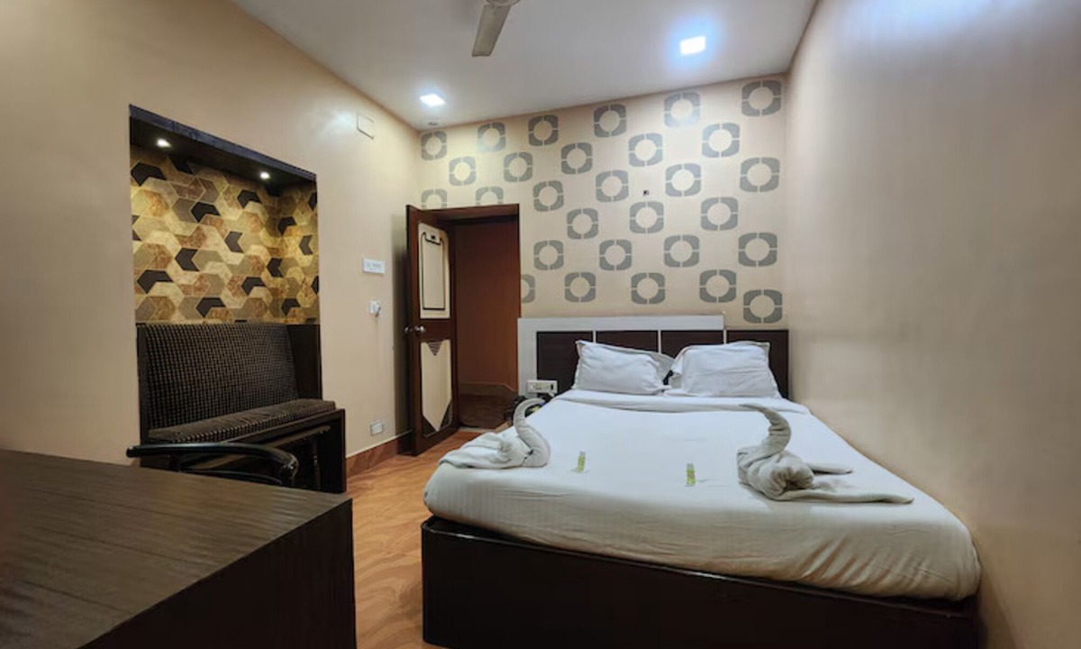 Dharmatala Hotel | Hotel Pushpak International