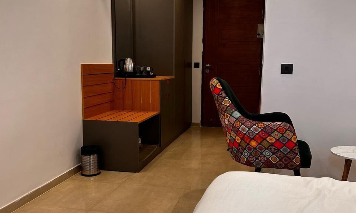 Gomti Nagar Hotel | Comfy Stays