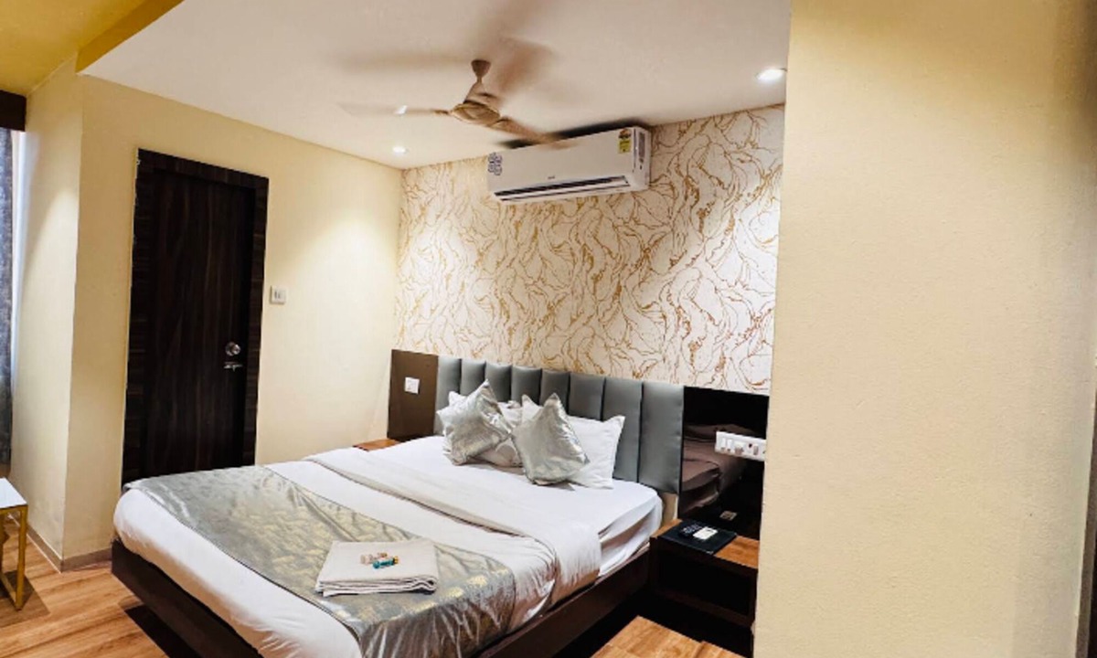 Ratlam Hotel | Hotel Shree Palace & Restaurant