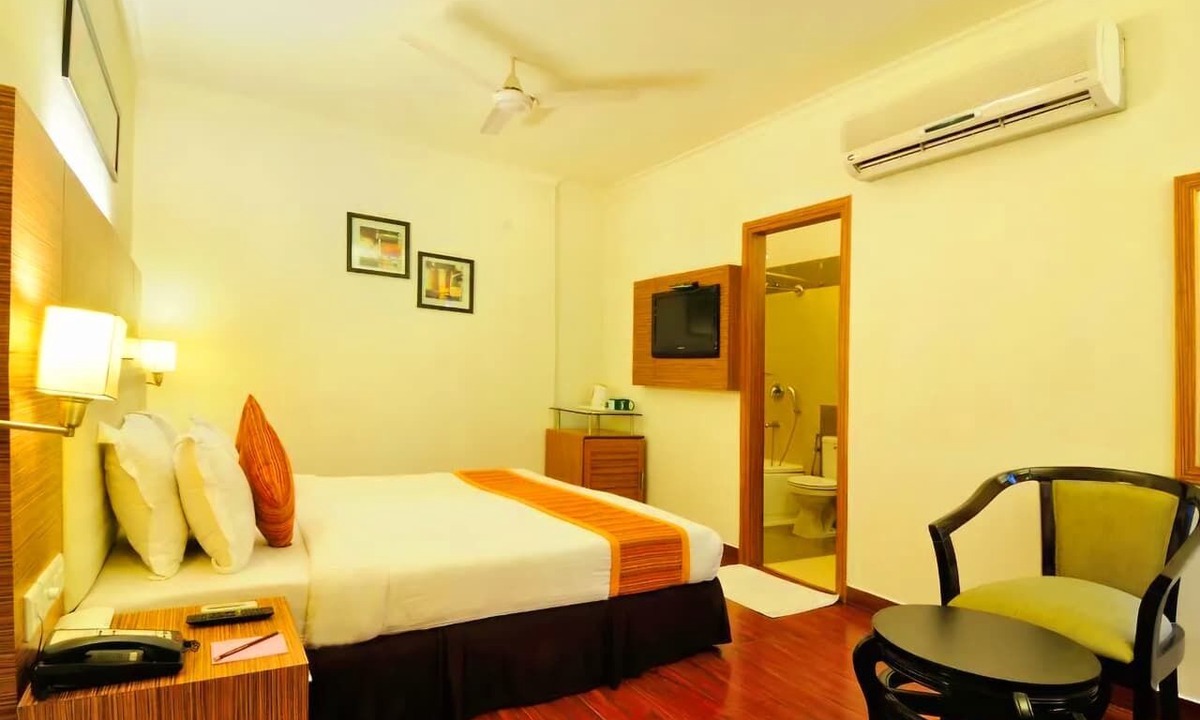 Sector 14 Hotel | Sk Premium Park GGN