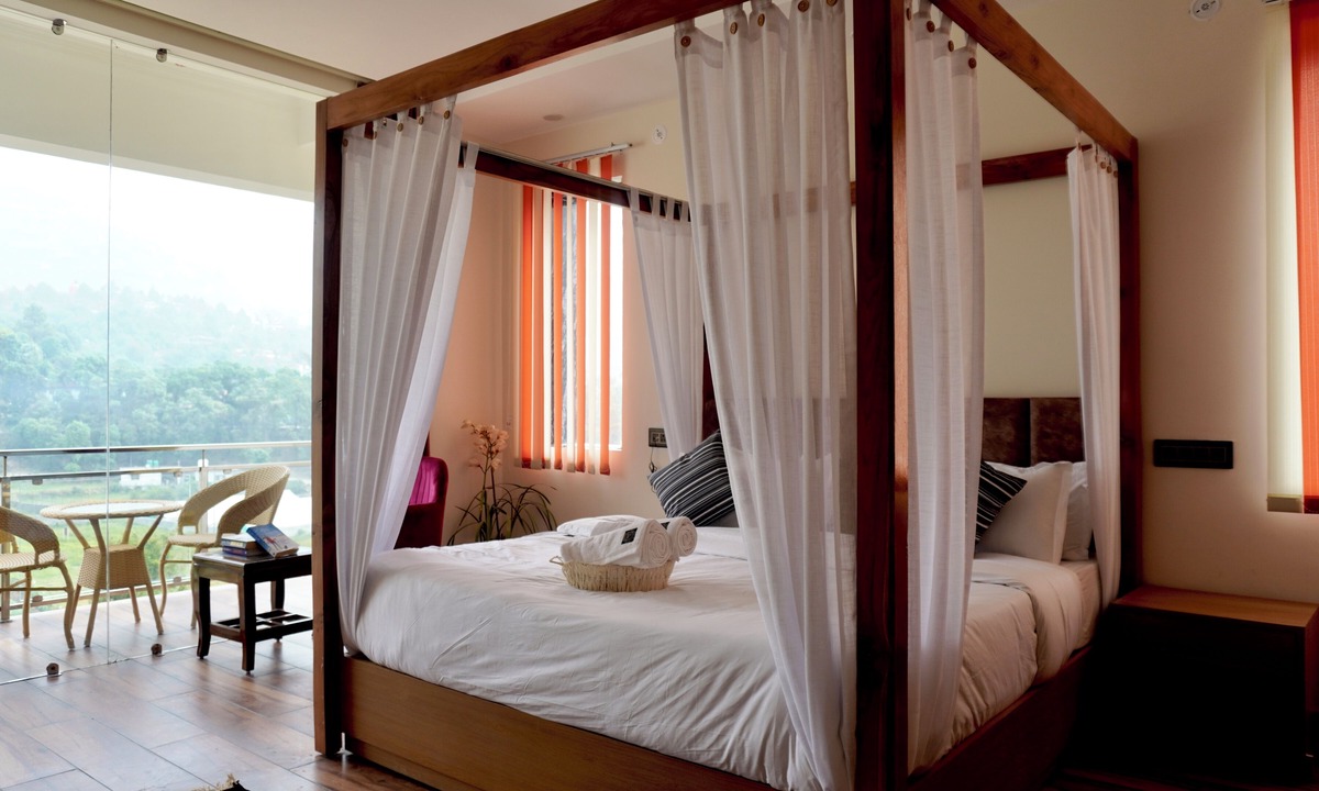 Bhimtal Hotel | Nakshville