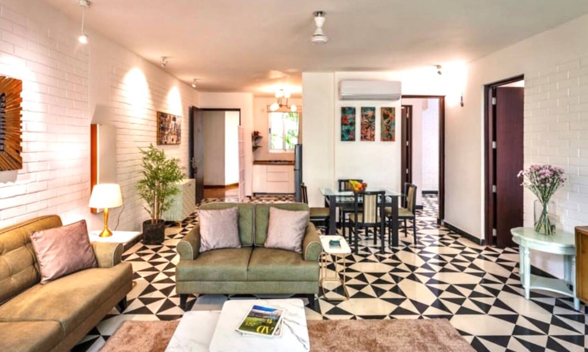 Reis Magos Apartment | Modern Tropical 2bhk Near Beach Pool Garden
