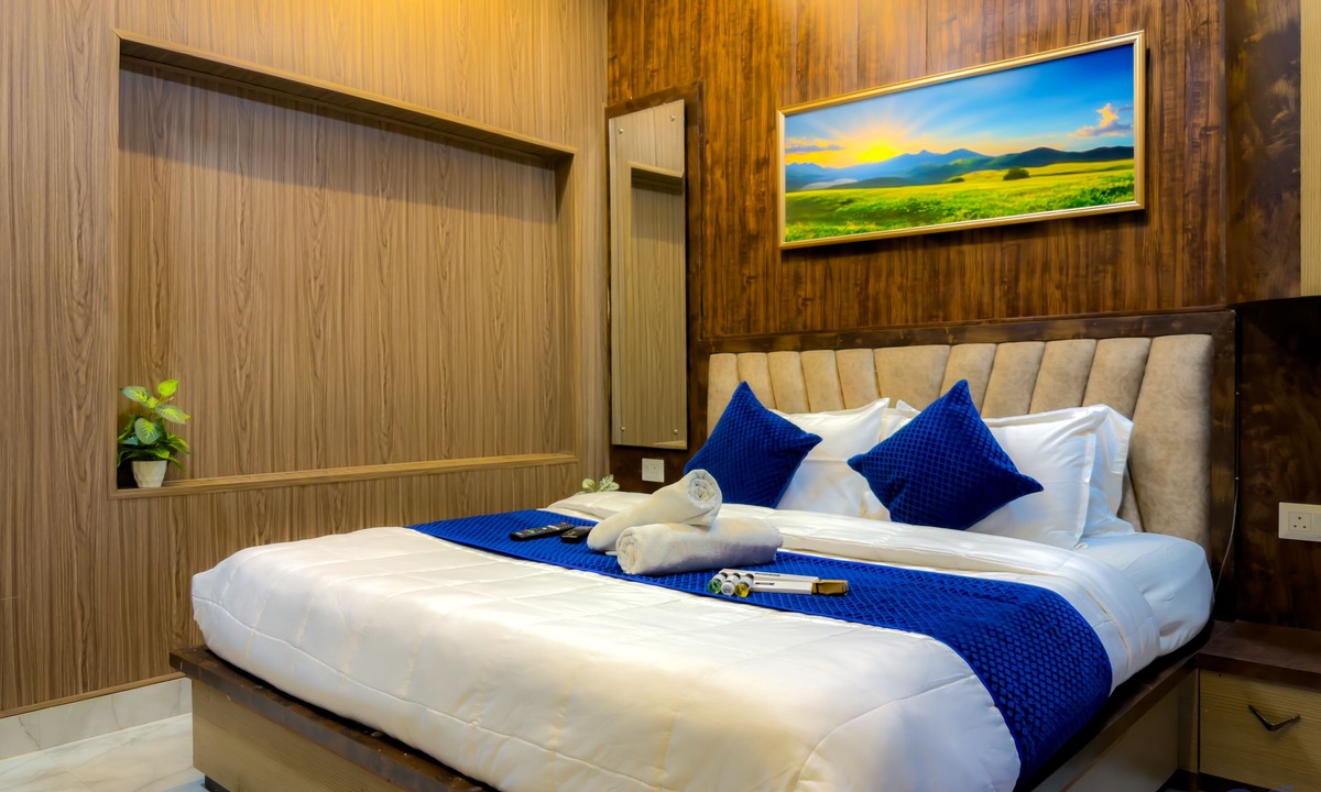 Mathura Hotel | Guruvayur Dham