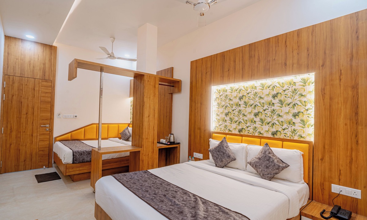 Sohagpur Hotel | Hotel Vatika Inn