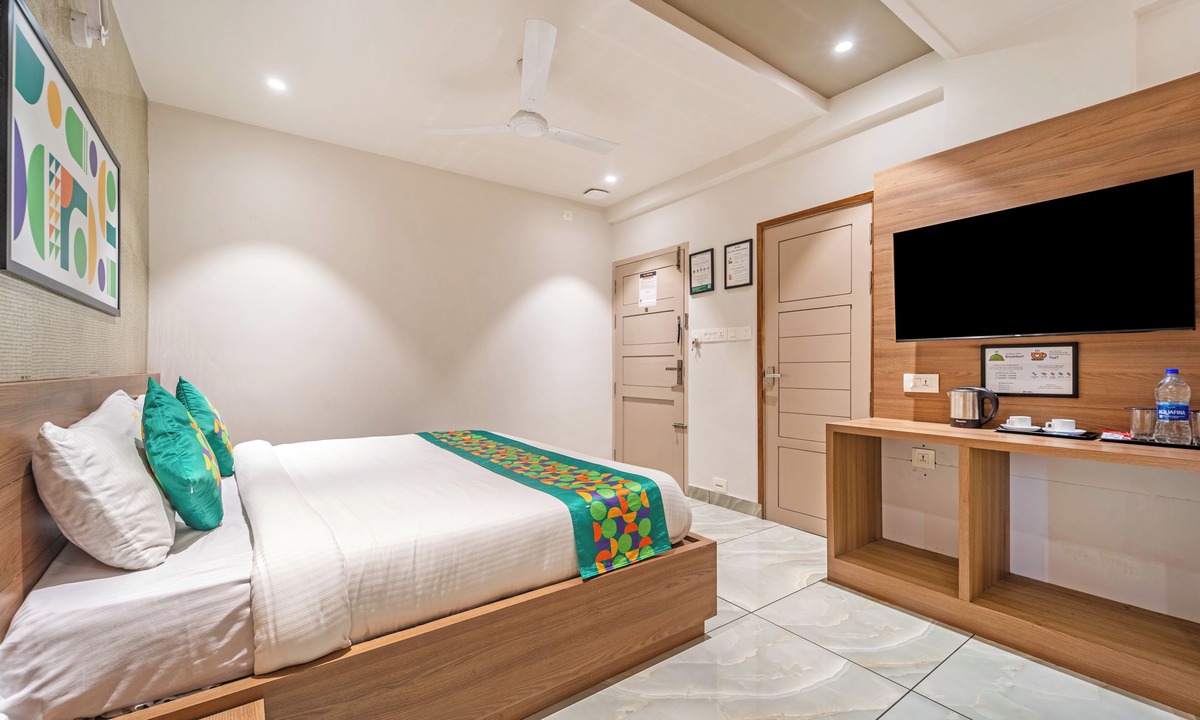 Thalassery Hotel | Treebo MR Motel, 10 Mins To Airport