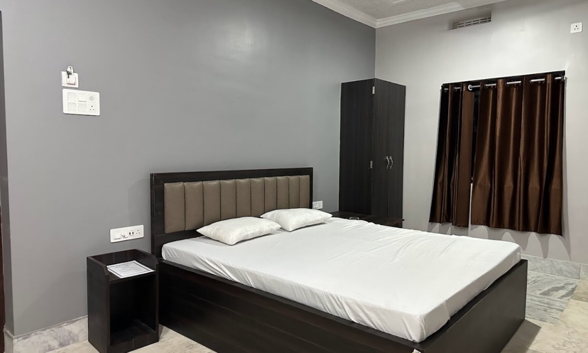 Bhadrak Hotel | Goroomgo Firdous Bhadrak