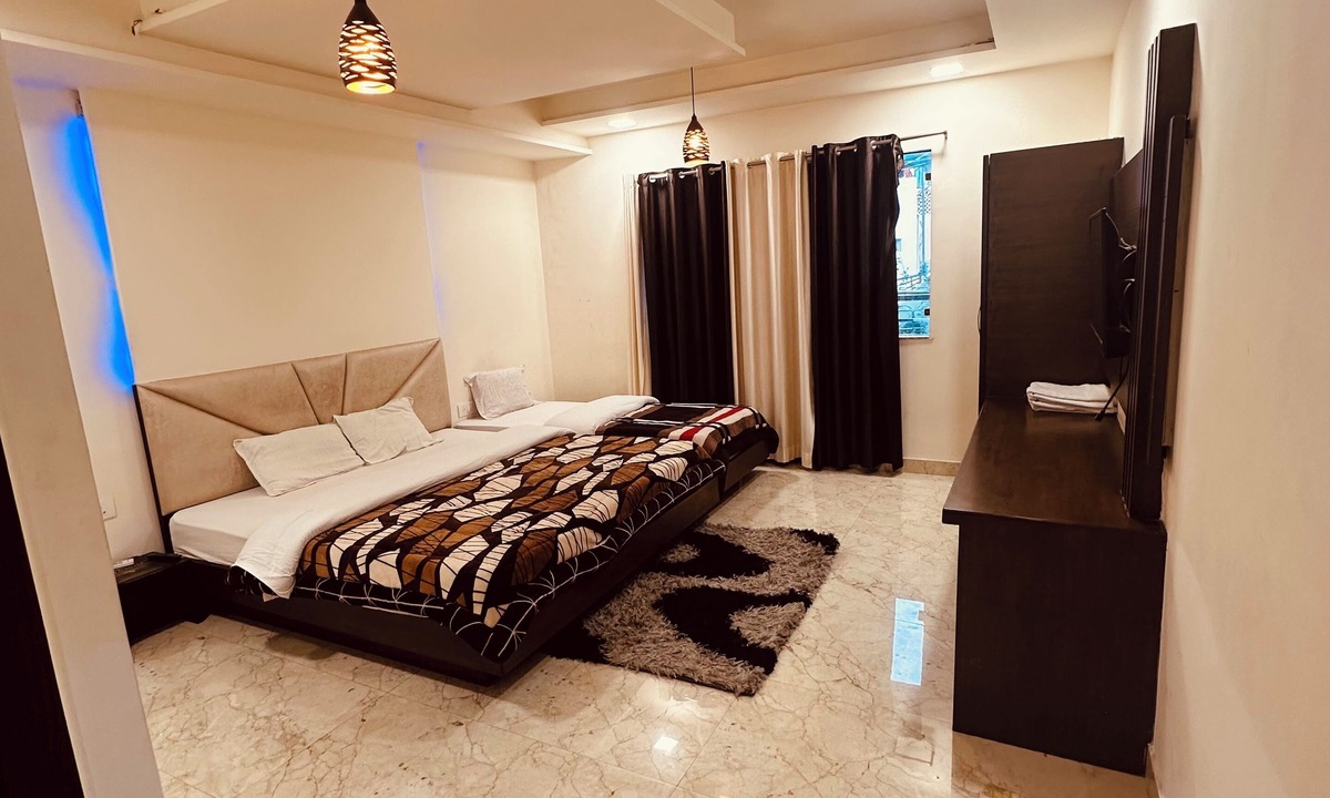 Rakabganj Bed & Breakfast | Taj Castle Homestay