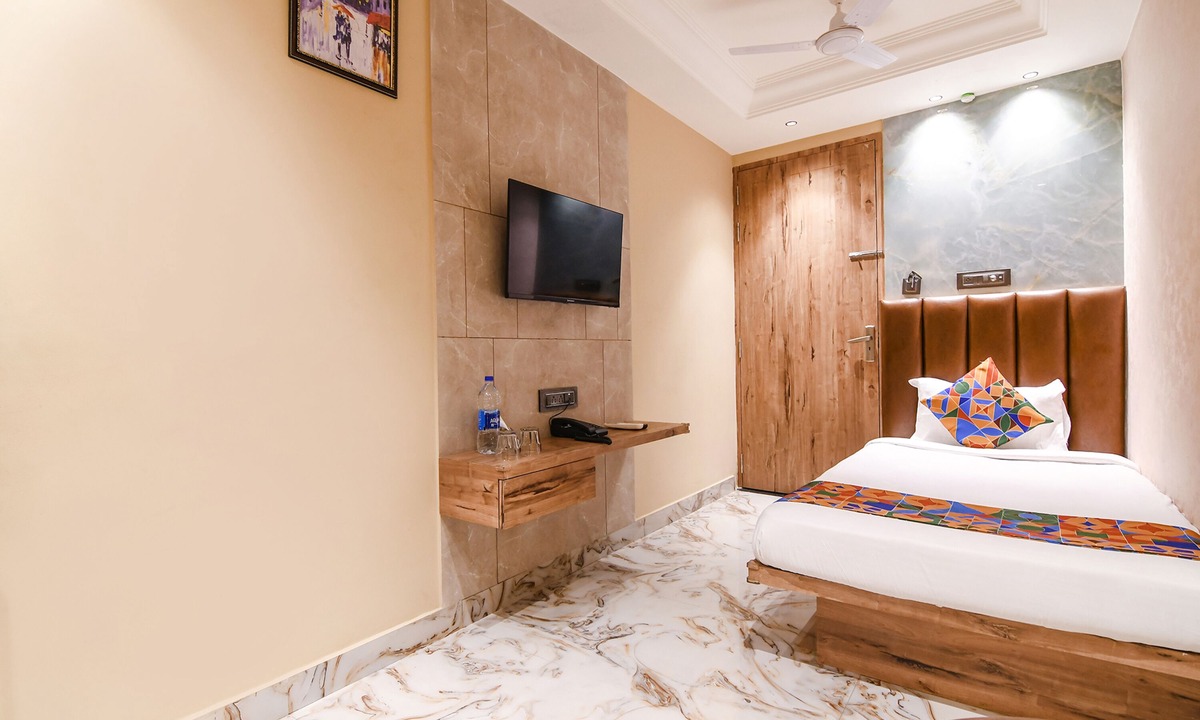 Krishnanagar Hotel | Fabhotel Prime Krishna Regency