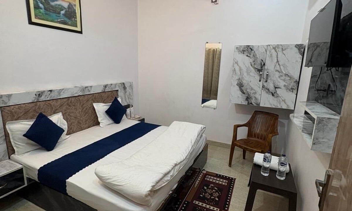 Ayodhya Hotel | Shri Radhe Radhe Paying Guest House