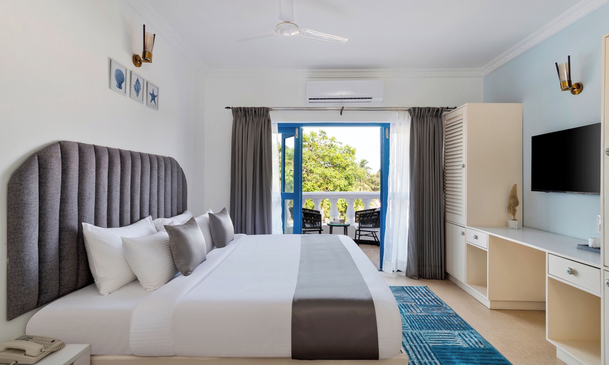 Fatrade Hotel | Azalea By Stone Wood Carmona