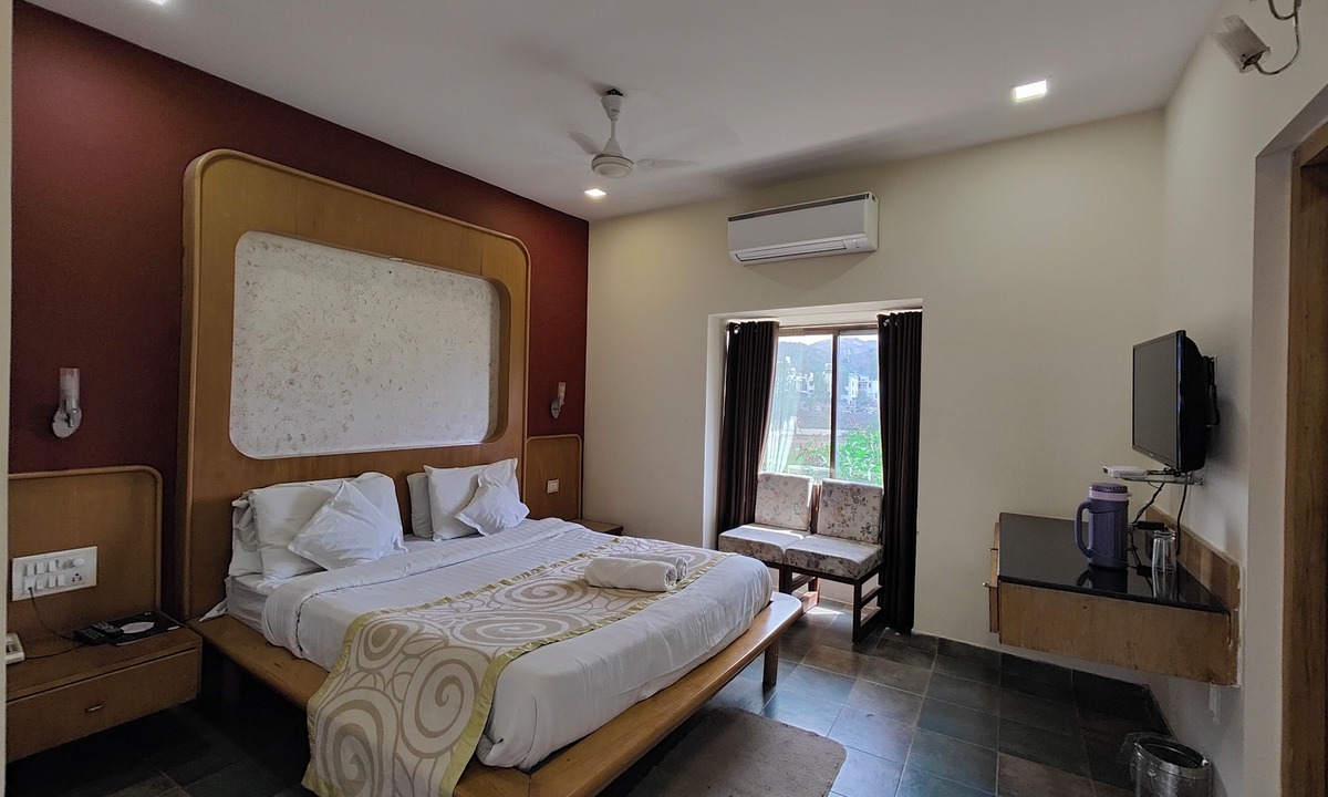Mount Abu Hotel | Hotel maharaja international