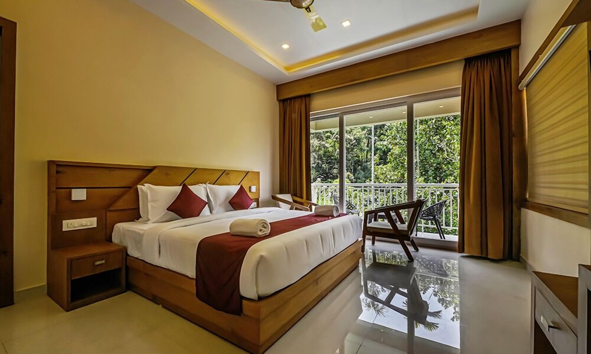 Devikolam Hotel | Aveda Munnar Mountains and Mist