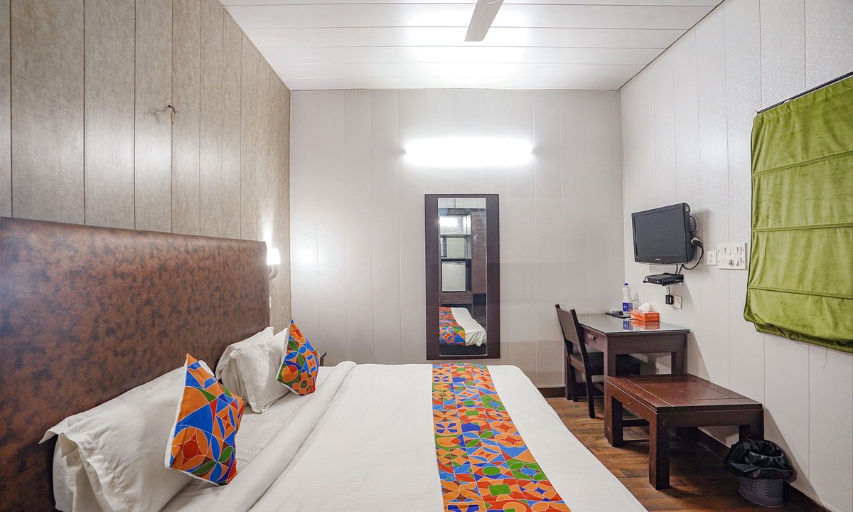 Saket Hotel | FabHotel Kular