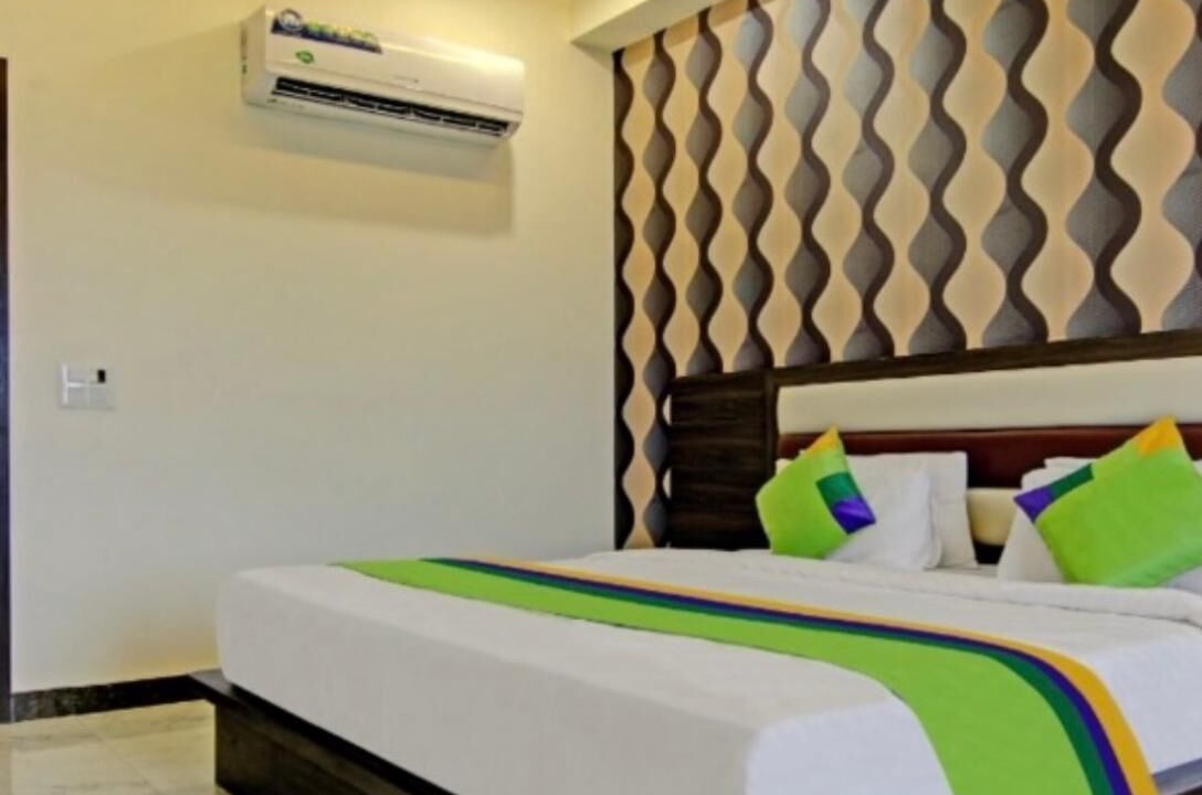 Taj Ganj Hotel | King Palace By GRB