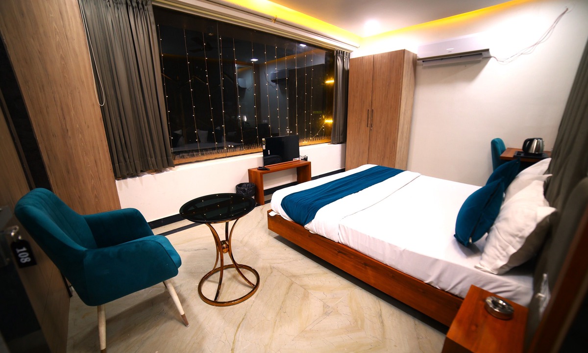 Bhiwani Hotel | Royal Palace