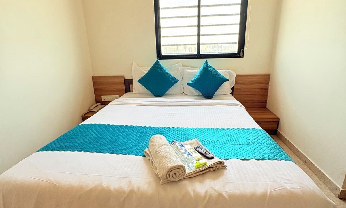 Ahmedabad Hotel | Hotel Yuvraj