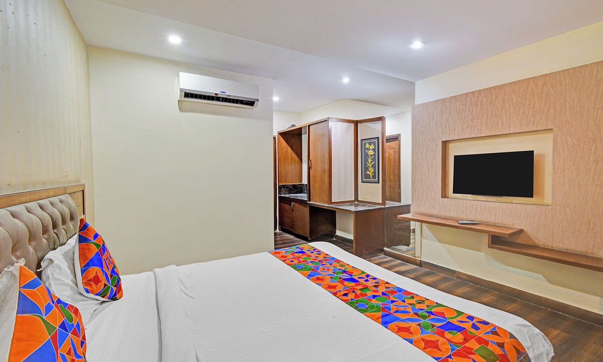 LB Nagar Hotel | FabHotel La Vista In Kothapet