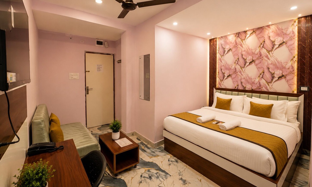 Kolkata Hotel | Hotel Golden Regency