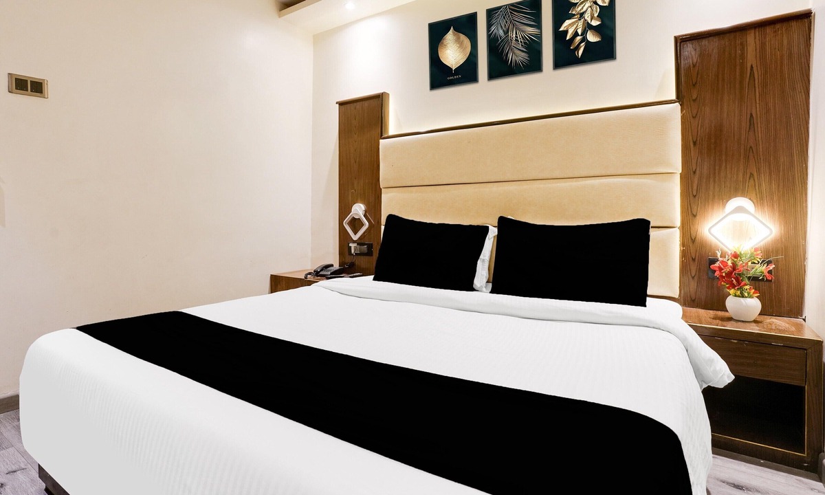 Andheri East House | Super Collection O Andheri