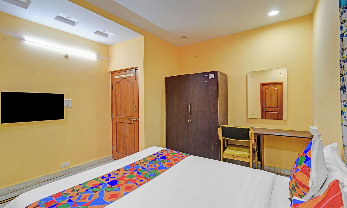 Jubilee Hills Hotel | FabHotel Sun Mint - Jubilee Hills