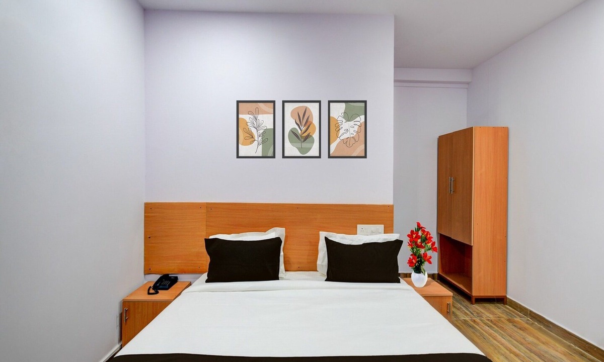 Hyderabad House | Classic Super Townhouse Nagaram Lake