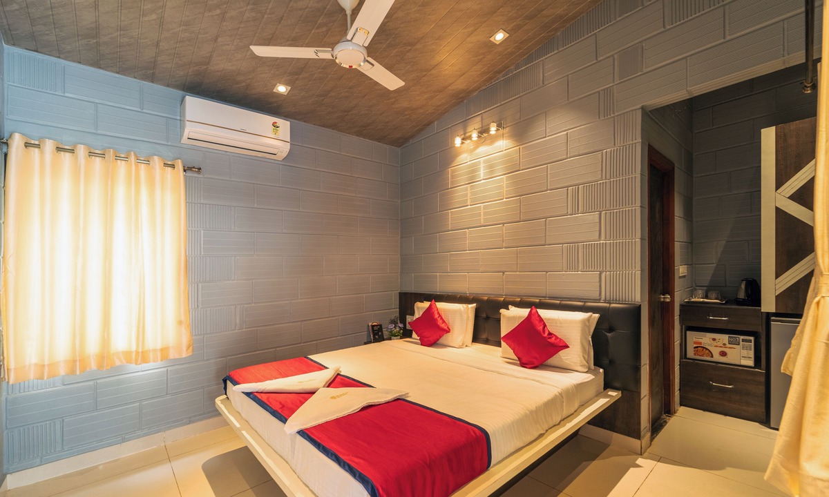 HBR Layout Apartment | Seasons Suites HBR
