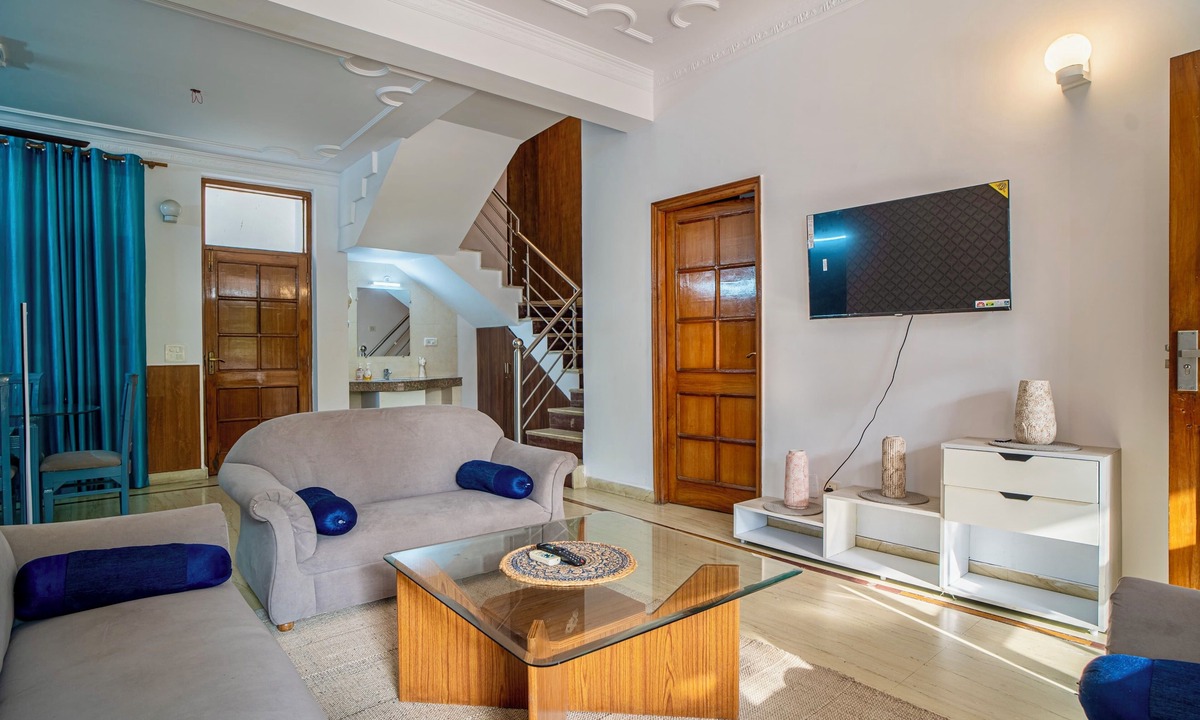 Rishikesh Villa | White House By The Ganges