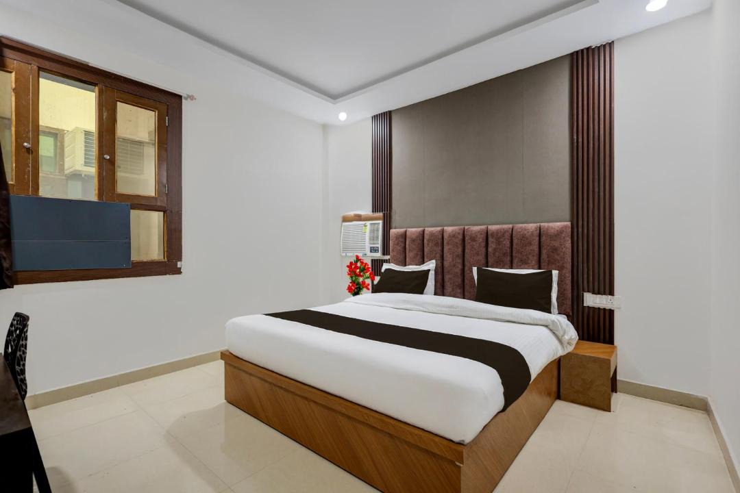 Kanpur Hotel | Super Townhouse Geeta Nagar Metro Station Formerly Hotel Opal