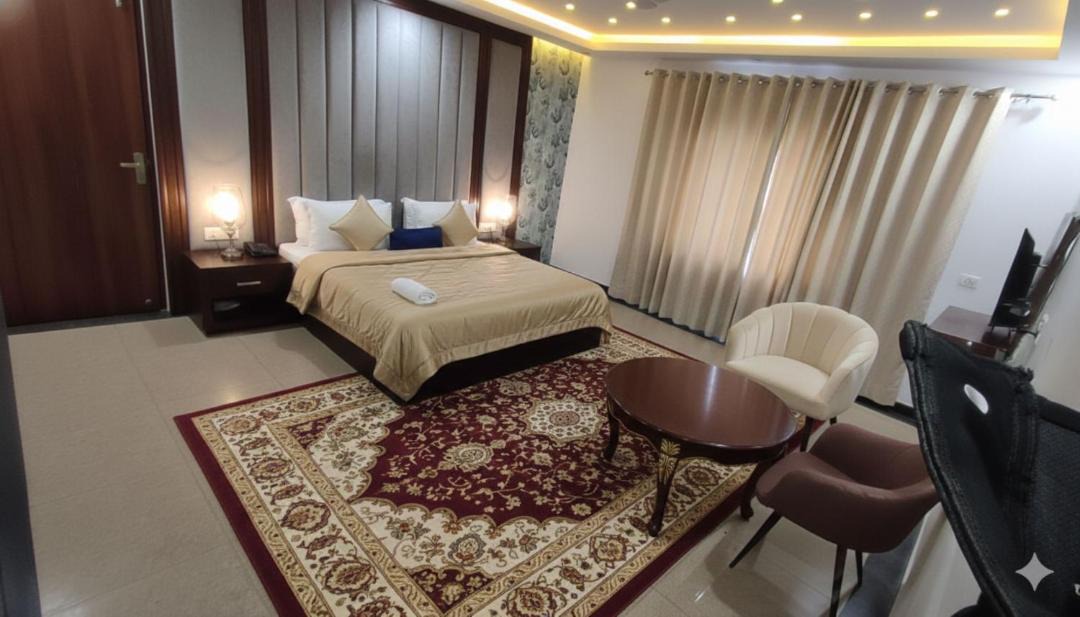 Chanakyapuri Hotel | Hotel Skyway Residency