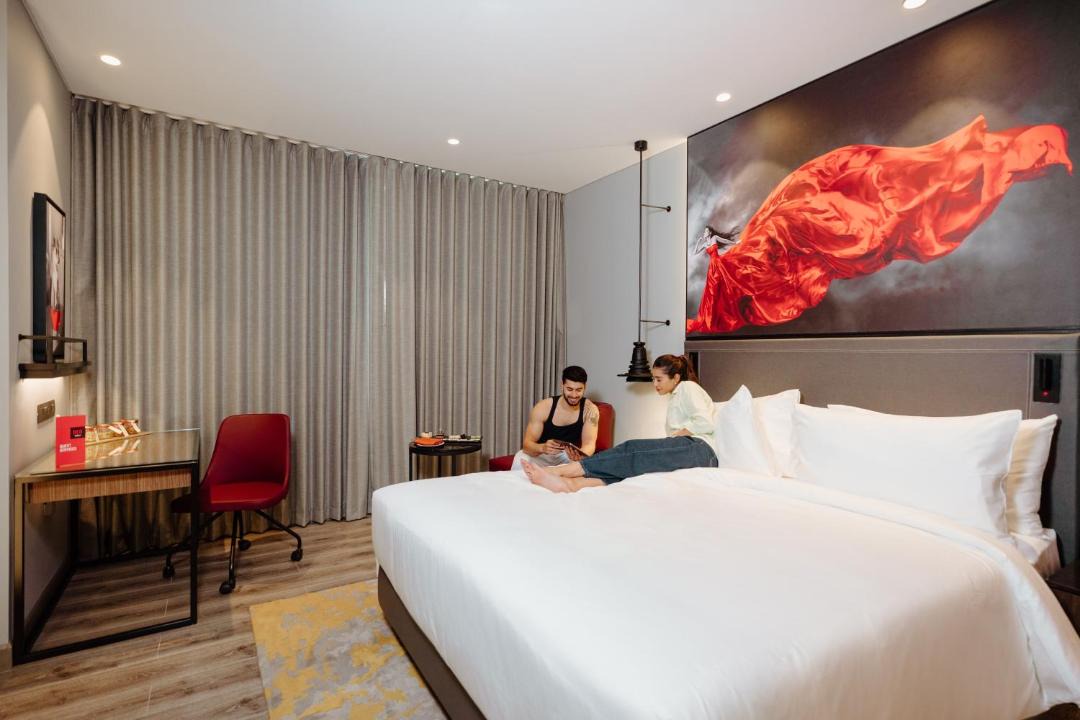 Indore Hotel | Radisson RED Indore